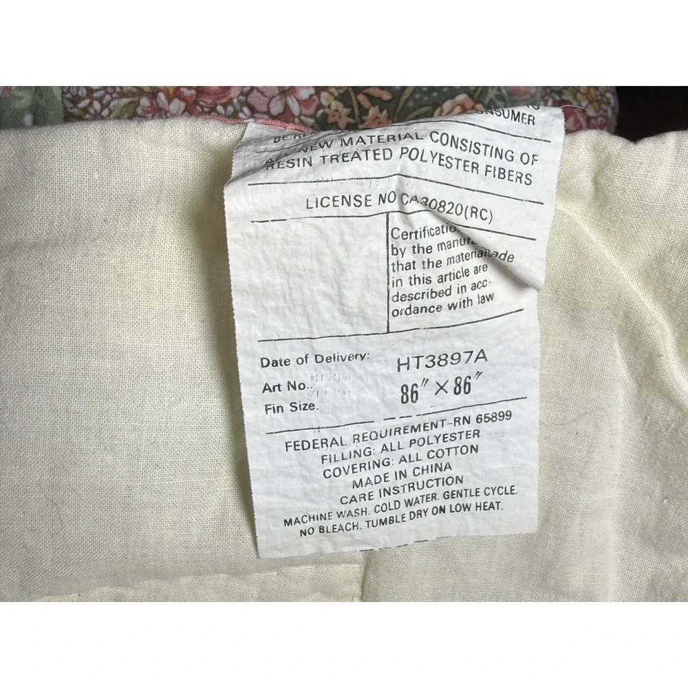Dahlia Patchwork Quilt F/Q Ditsy Floral Shabby Chic Vtg Cottage Grannycore Decor